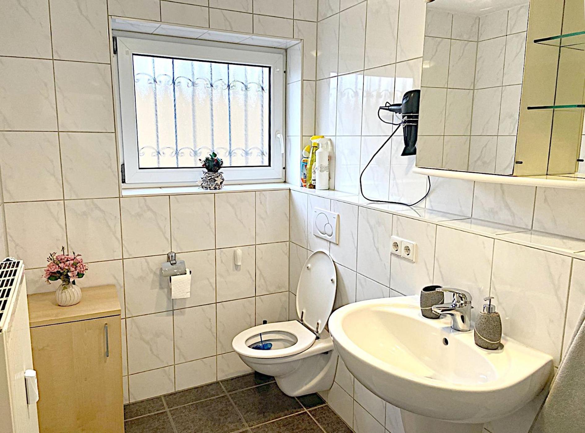 Charmanter Rueckzugsort Mit Grosser Terrasse In Idyllischer Umgebung Böblingen Exterior foto